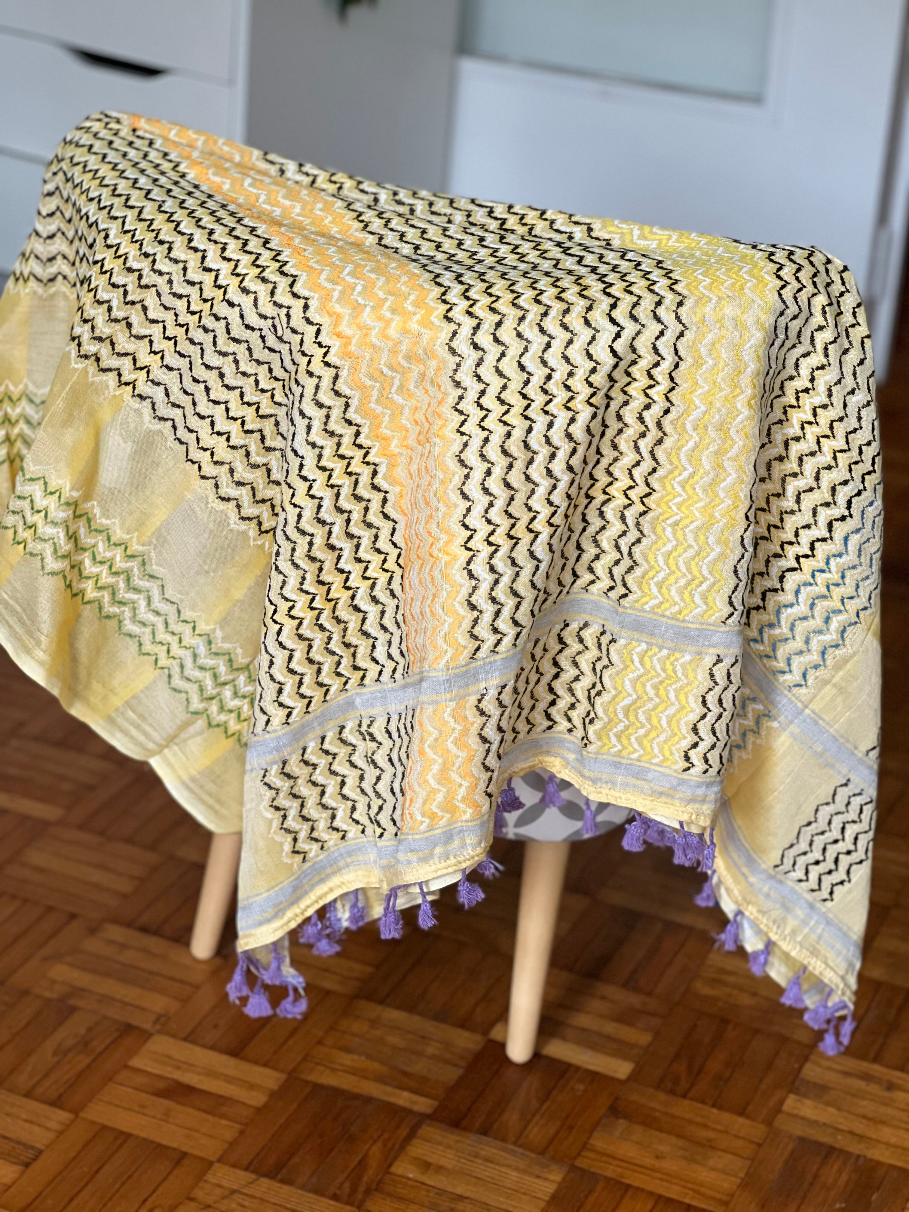 Kiffieh Palestinien authentique jaune avec pompons violets