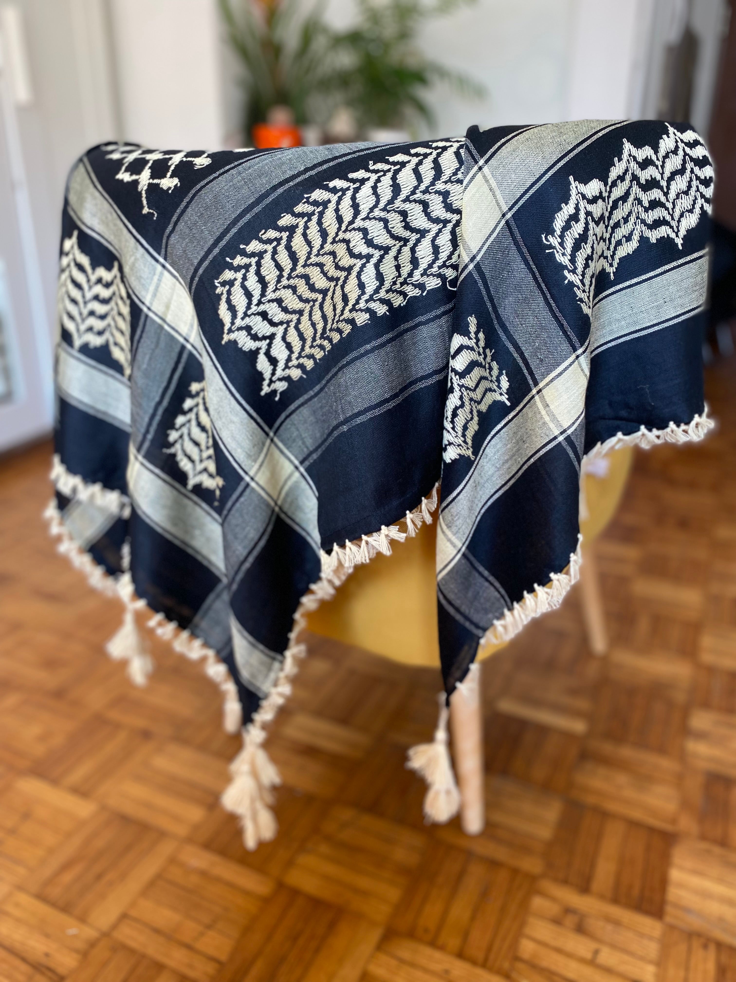 Keffieh palestinien stylé – noir/ crème