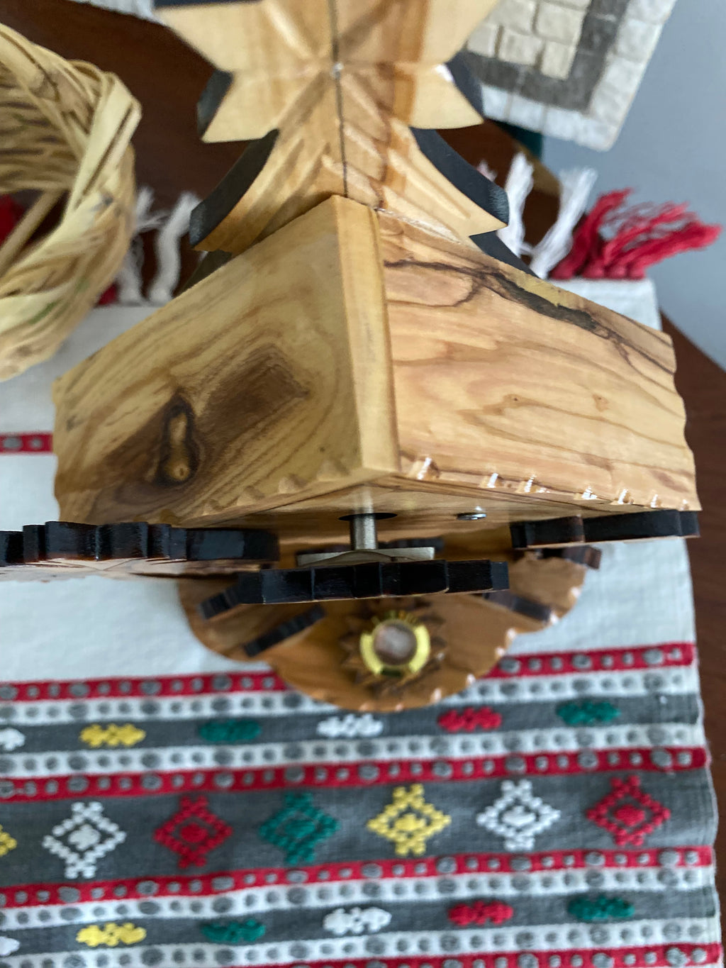 Crèche de Noël artisanale Grand format-
Musique intégrée modèle 2