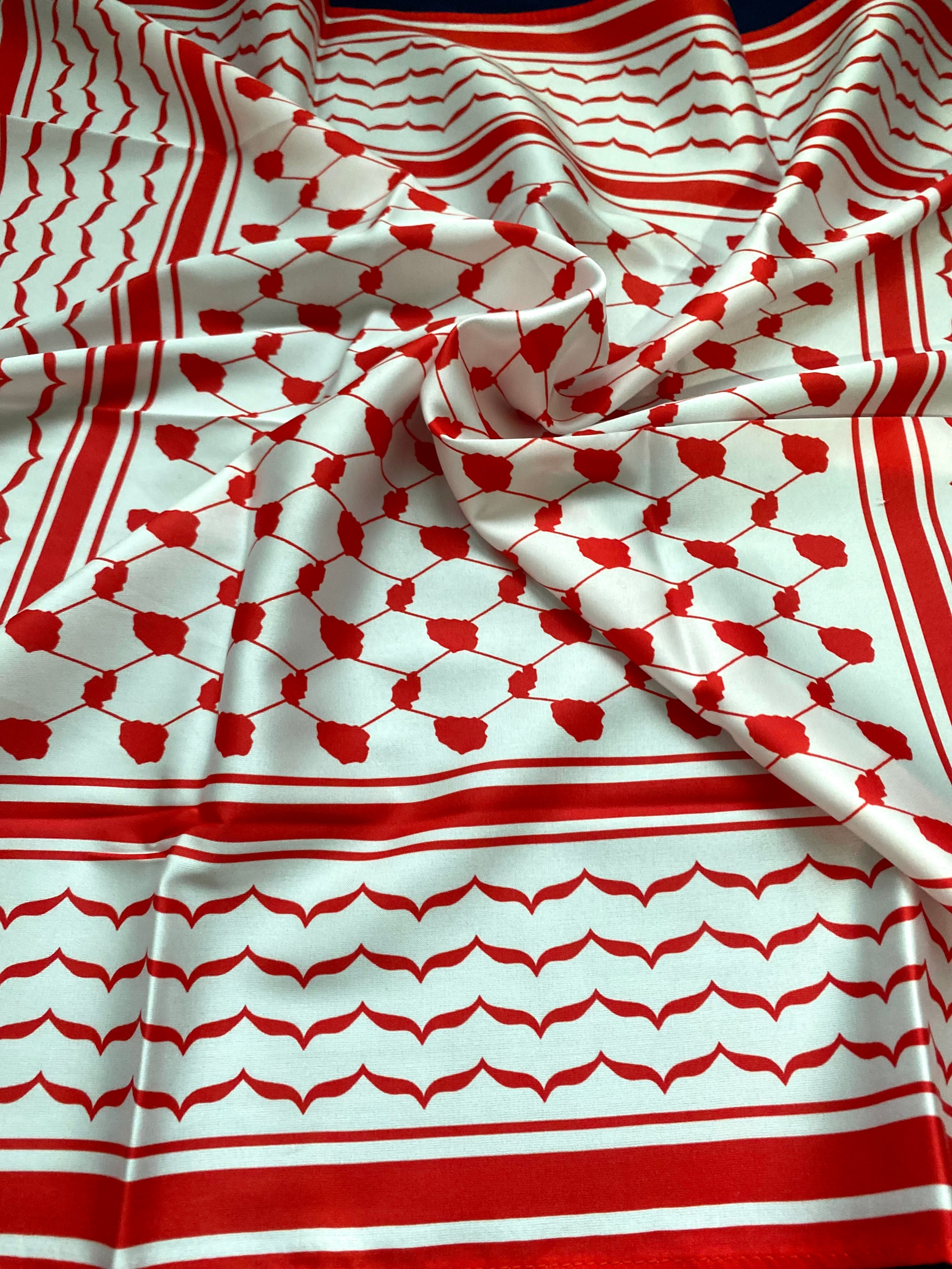 Carré motif Keffieh satiné