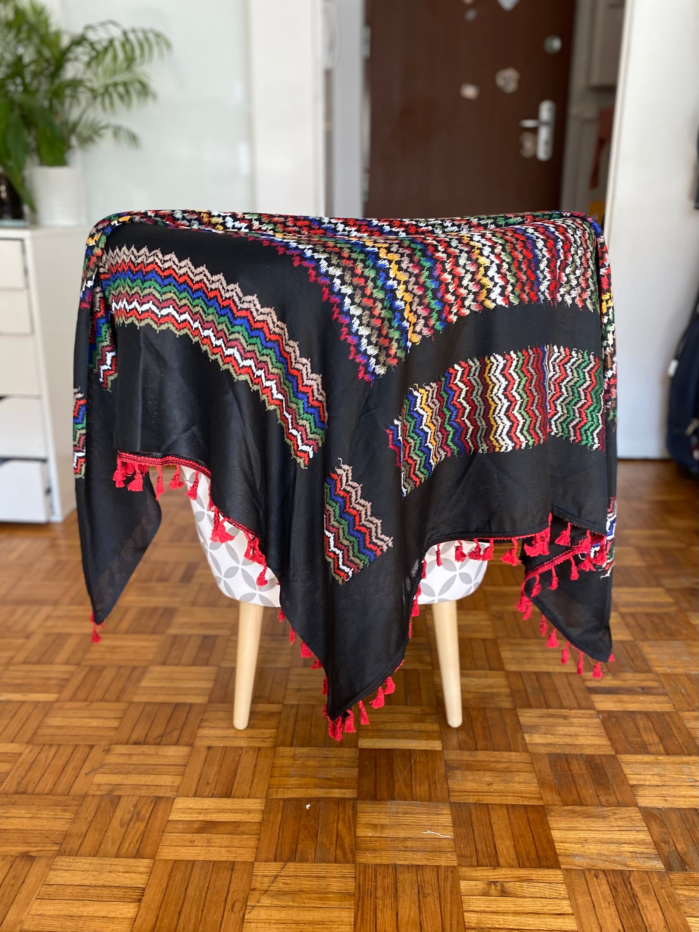 Kiffieh Palestinien authentique noir multicolore avec pompons coloré