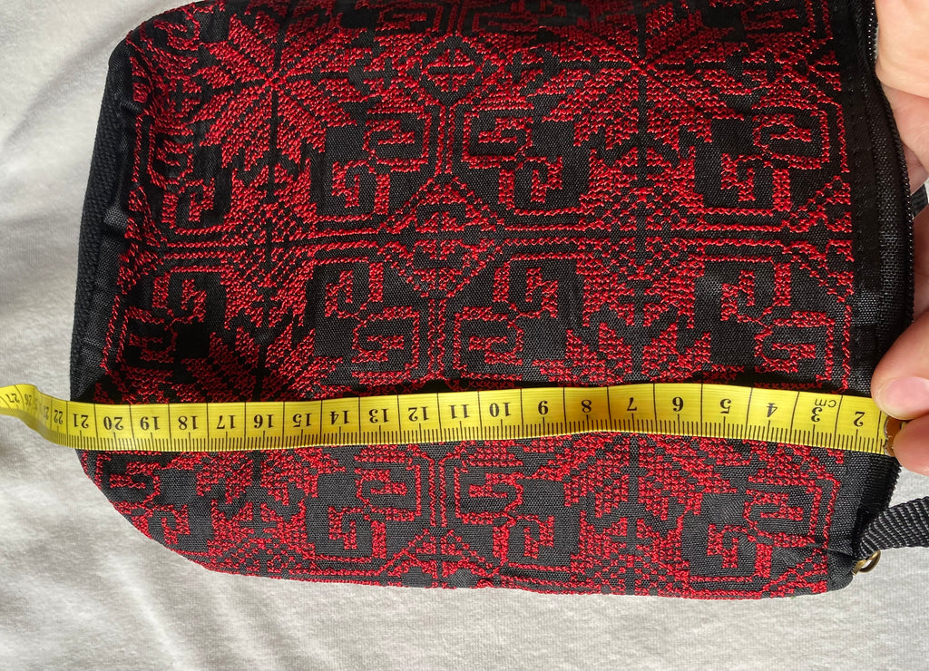 Bandoulière légère brodée – Tatreez palestinien noir & rouge classique