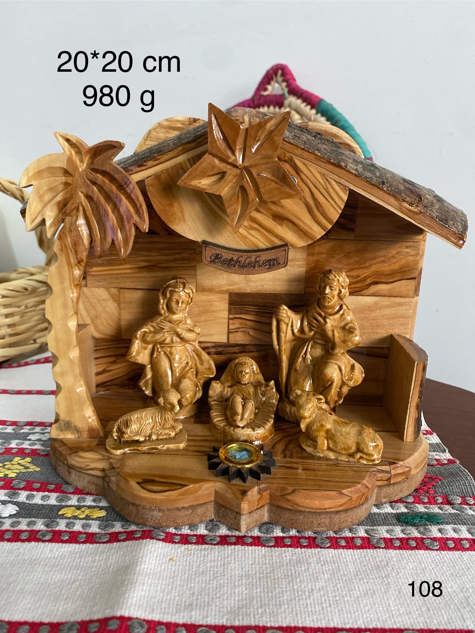 Crèche de Noël artisanale Grand format-
Musique intégrée modèle 1