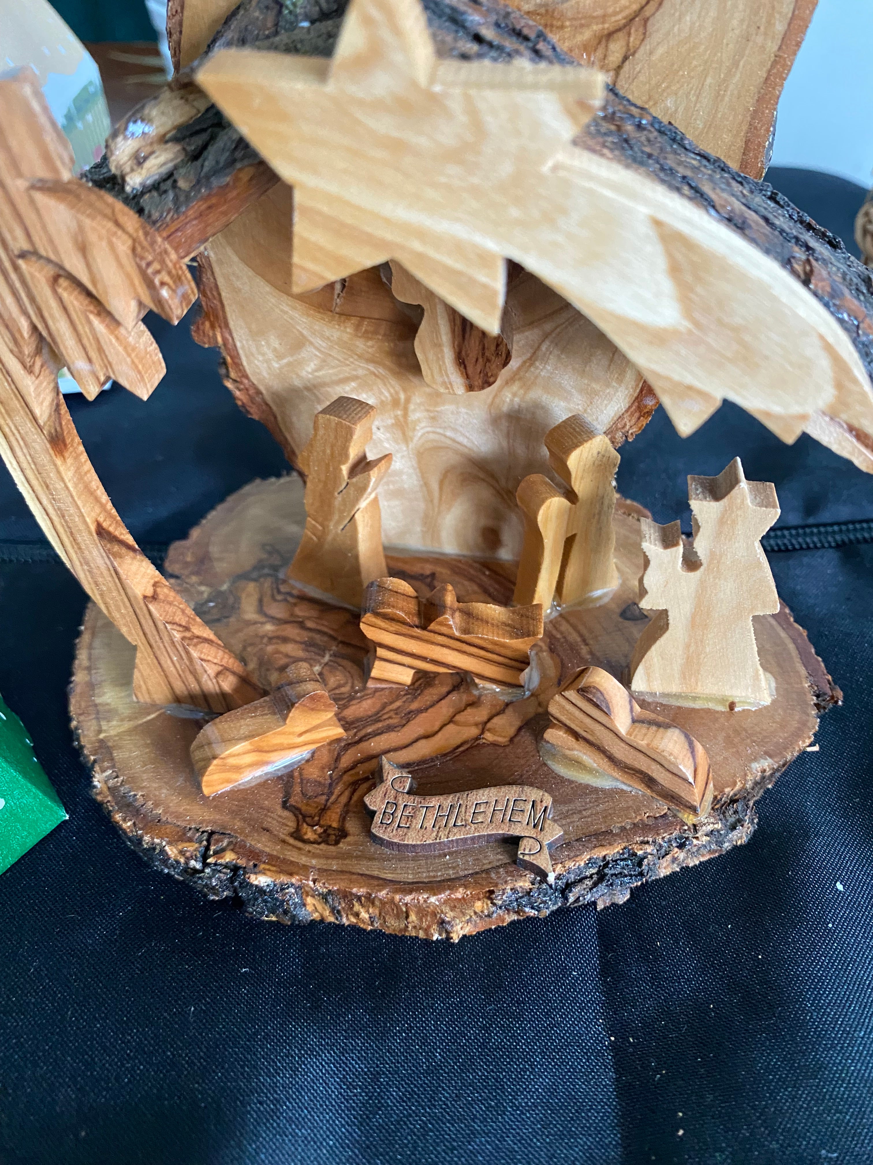Crèche de Noël en bois d'olivier - Artisanat authentique de Bethléem