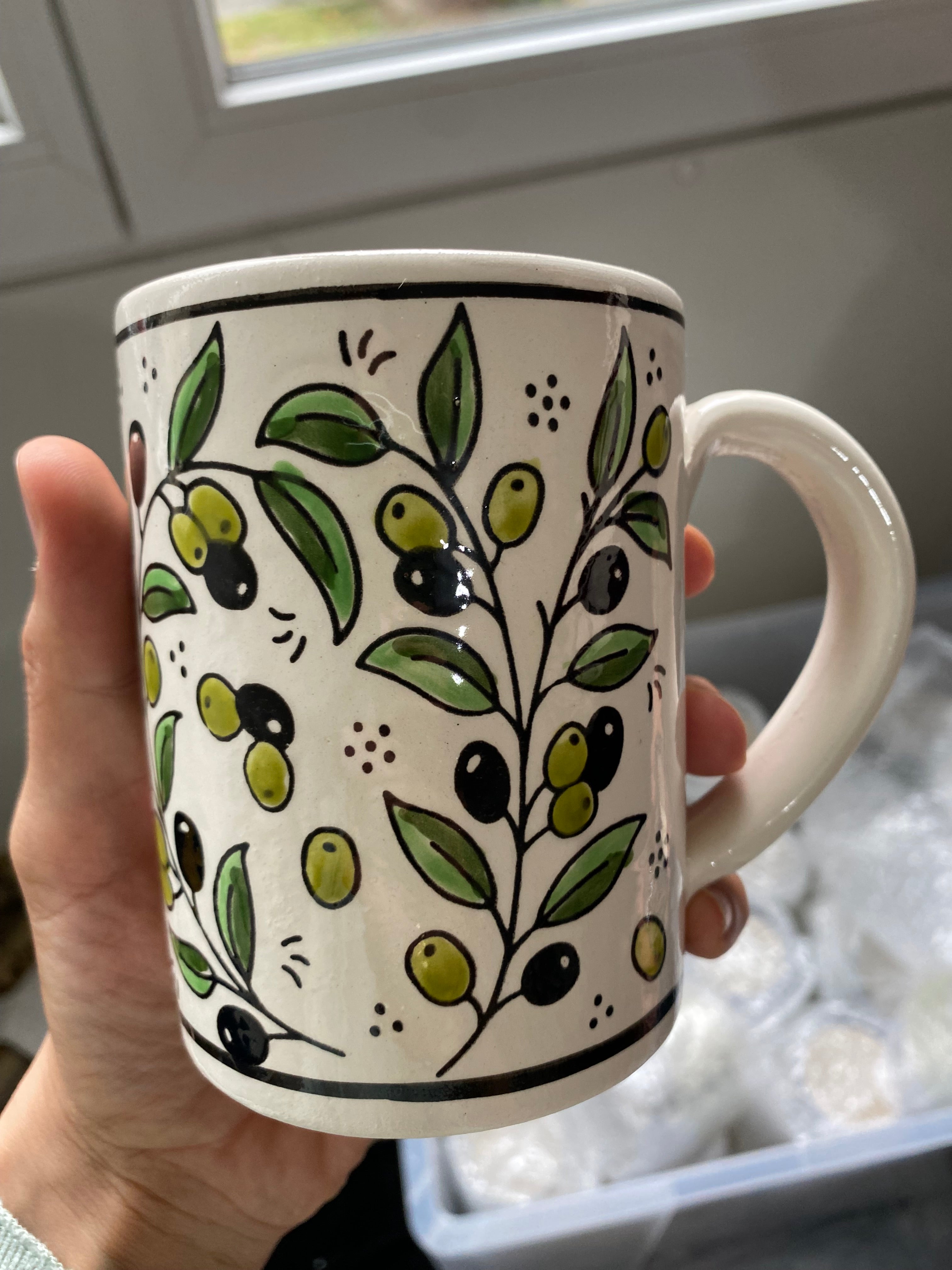 Tasse en céramique fait main – 10 cm, olives