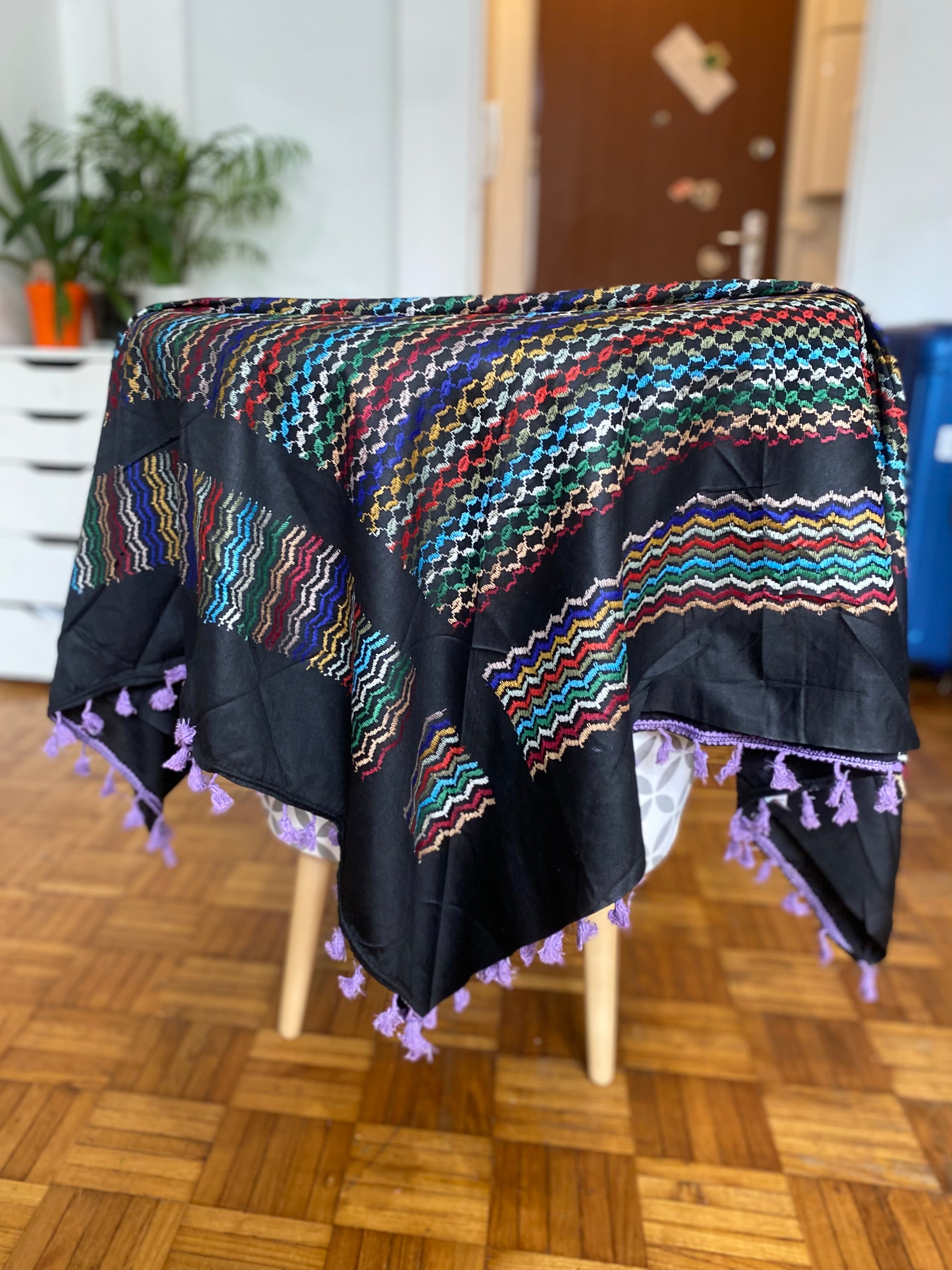 Kiffieh Palestinien authentique noir multicolore avec pompons coloré