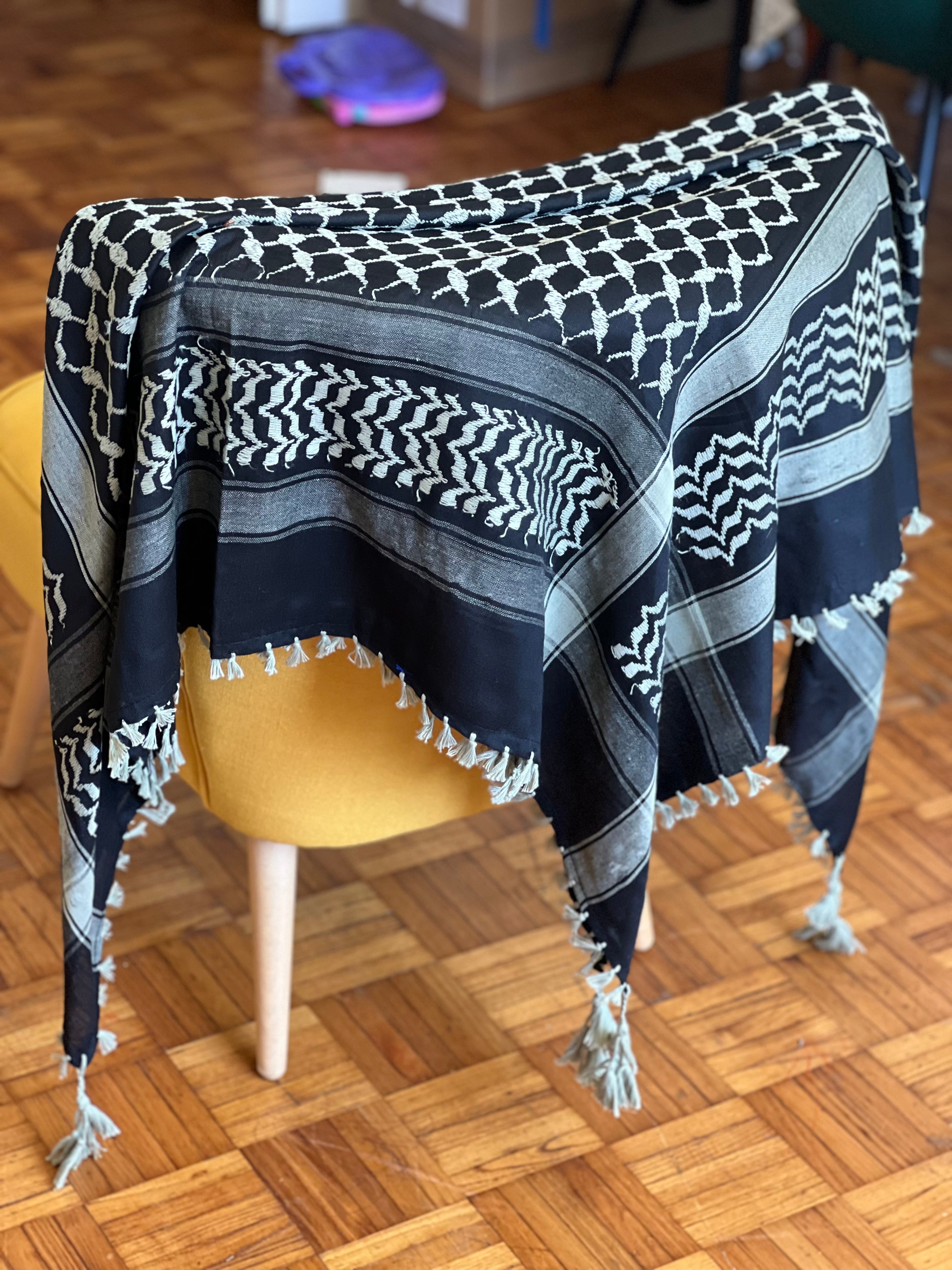 Keffieh palestinien stylé – noir/ crème