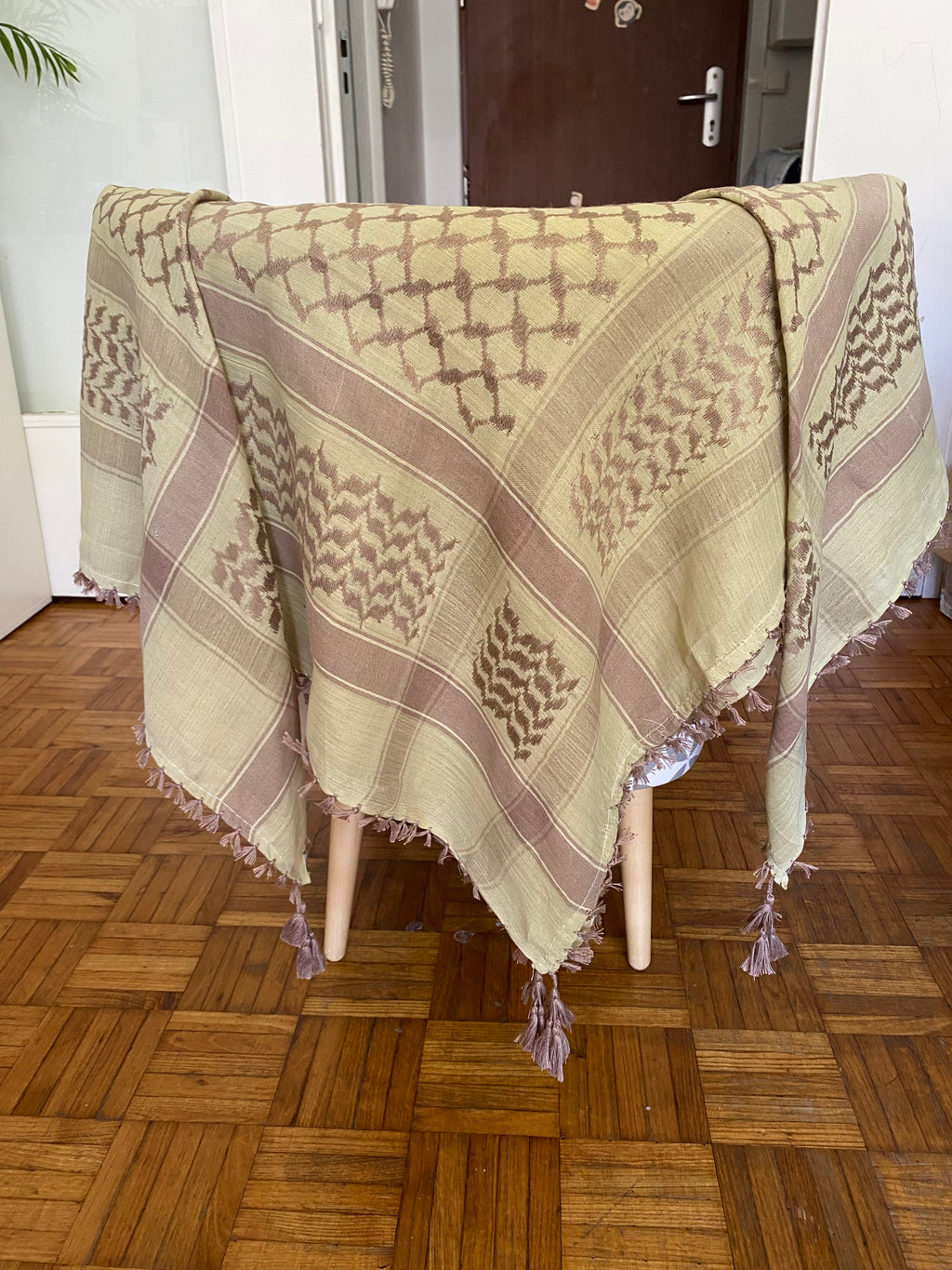 Keffieh palestinien stylé – vert clair/ gris